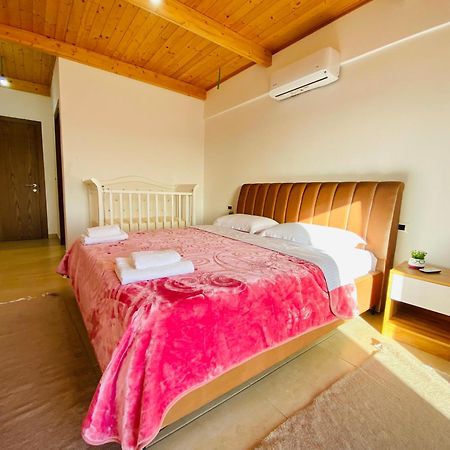 Lahuta E Vjeter Agroturizem Hotel Lac Eksteriør billede