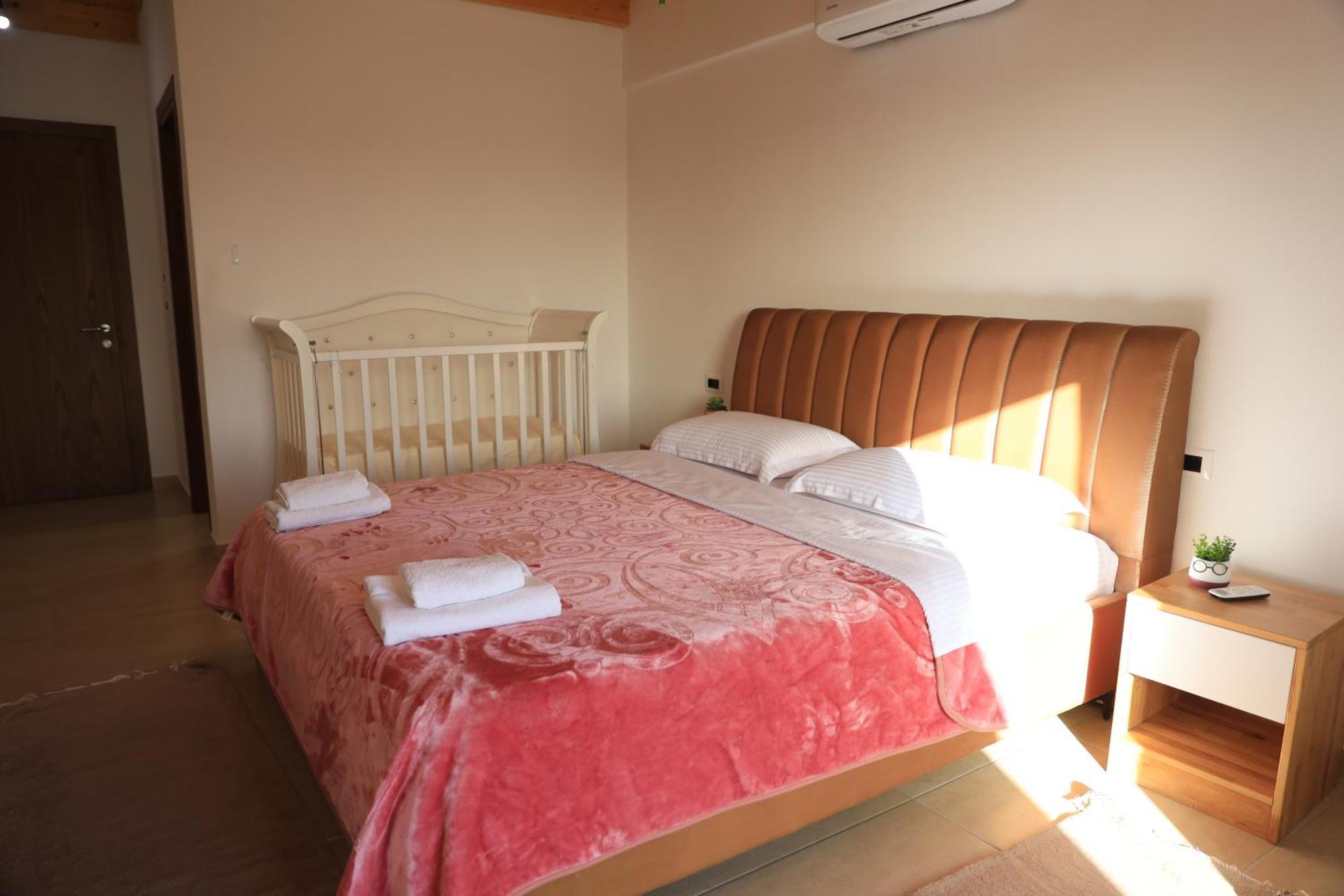 Lahuta E Vjeter Agroturizem Hotel Lac Eksteriør billede