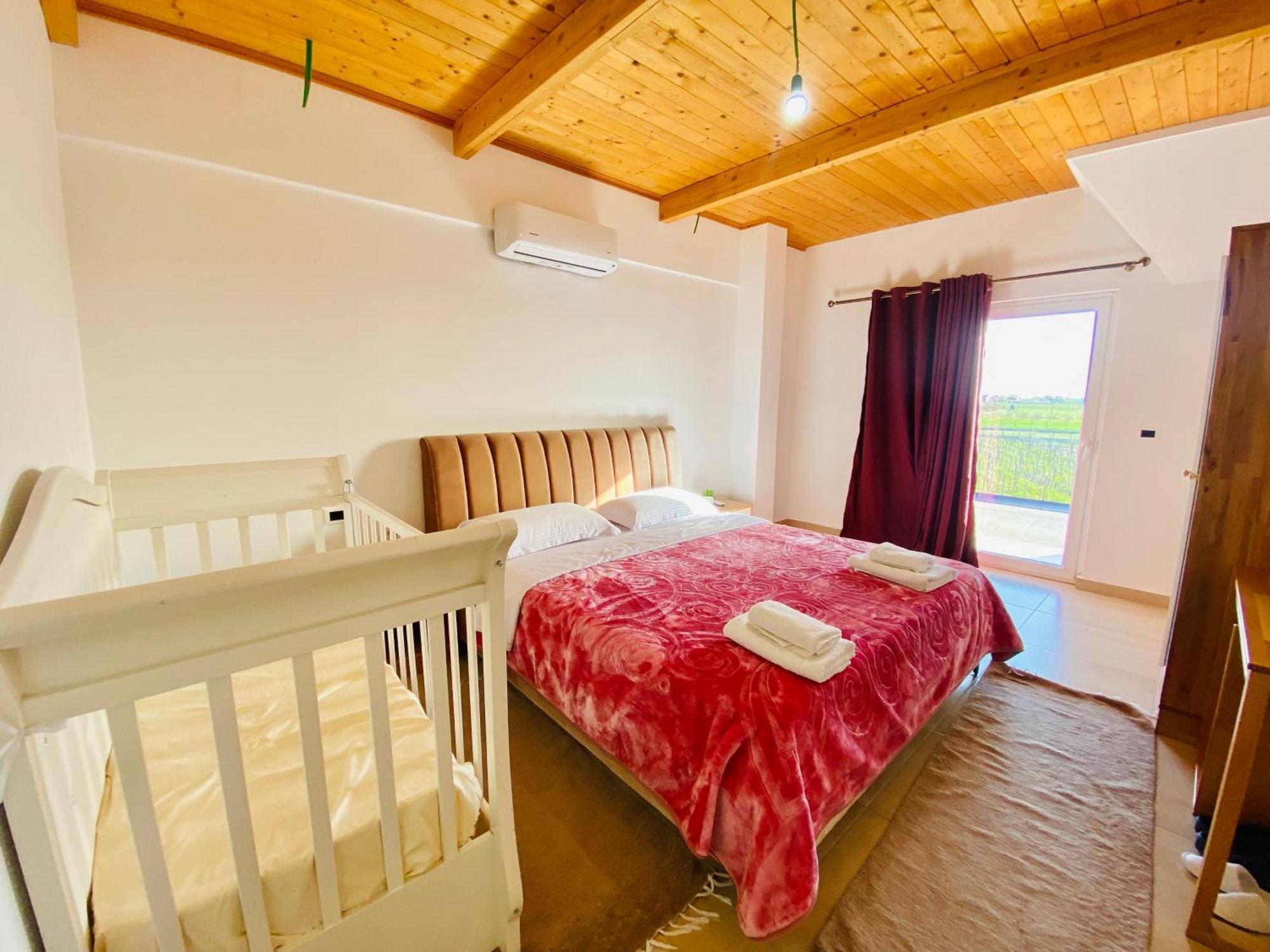 Lahuta E Vjeter Agroturizem Hotel Lac Eksteriør billede