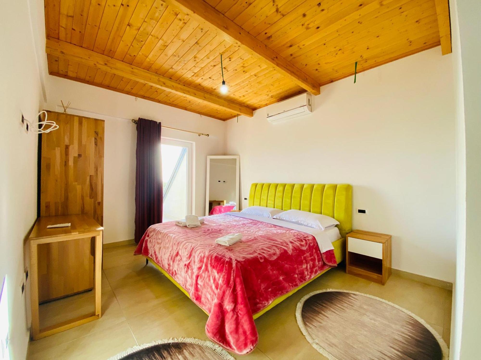 Lahuta E Vjeter Agroturizem Hotel Lac Eksteriør billede